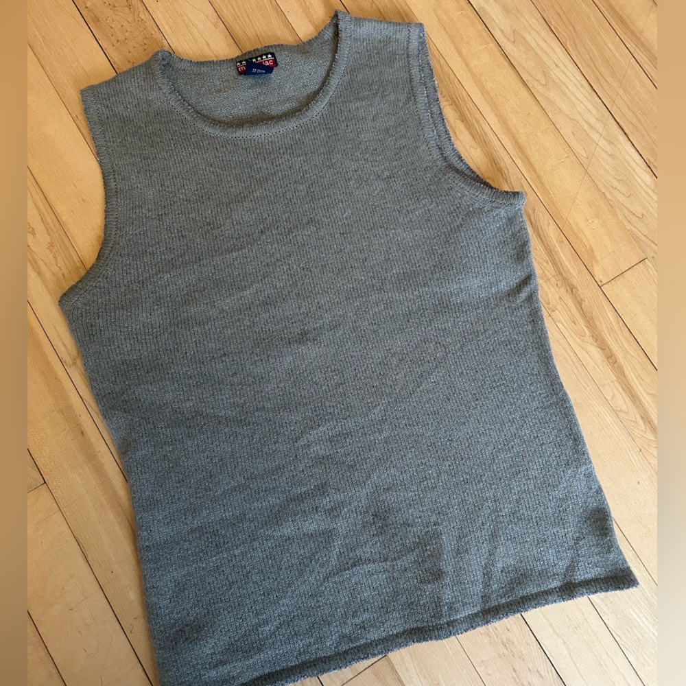 Gray Sleeveless Knit Top